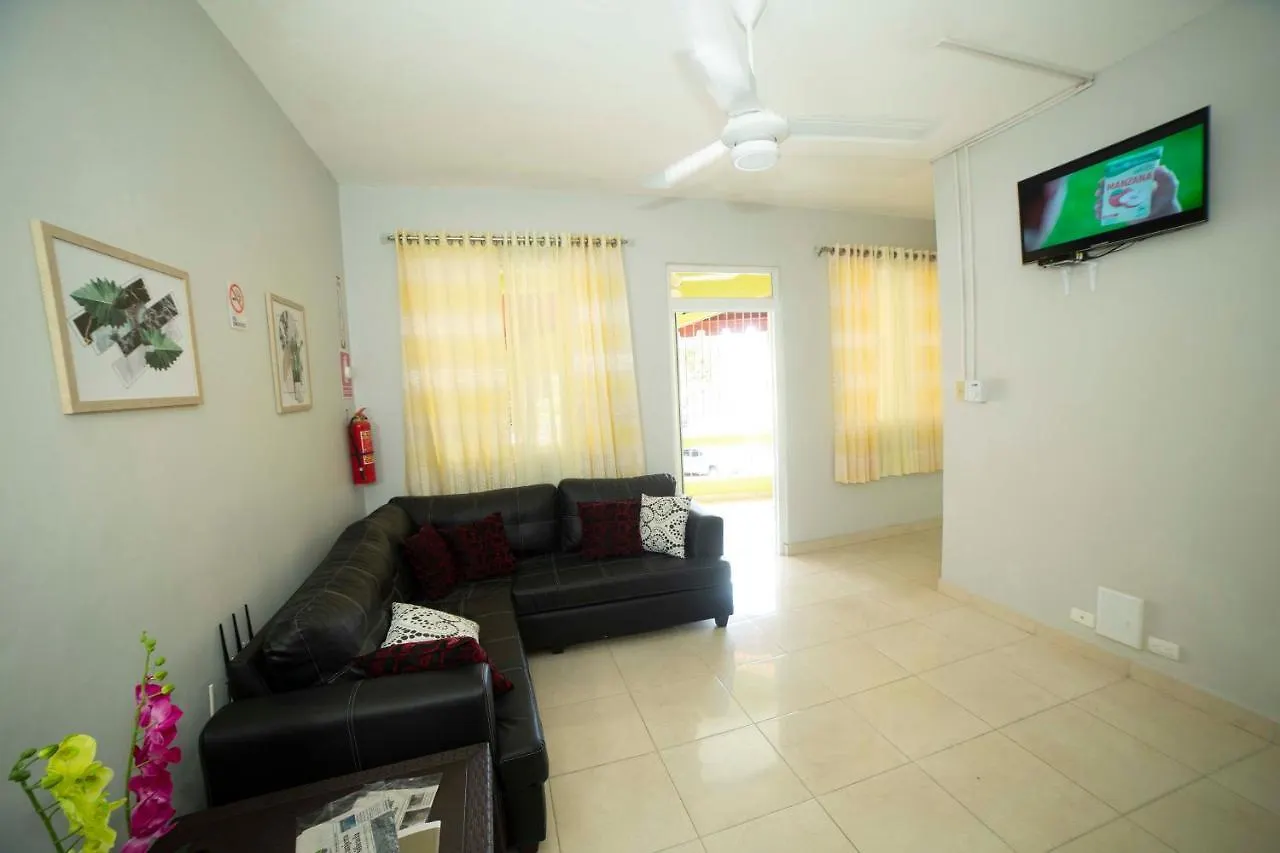 Hostel Hotel Enrique I Gazcue, Bed And Breakfast Santo Domingo